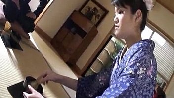 Kimono clad Suzuki Chao gives a hot blowjob to her horny date